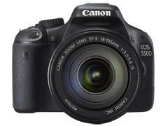 Canon EOS 550D + 18-135mm IS  t&uuml;k&ouml;rreflexes digit&aacute;lis f&eacute;nyk&eacute;pez&otilde;g&eacute;p