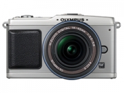 Olympus E-P1 PEN ez�st + 14-42mm fekete cser�lhet� objekt�ves digit�lis f�nyk�pez�g�p